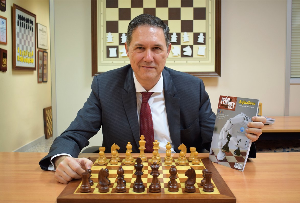 GM Miguel Illescas analyzes Game 7 of the 2023 World Chess